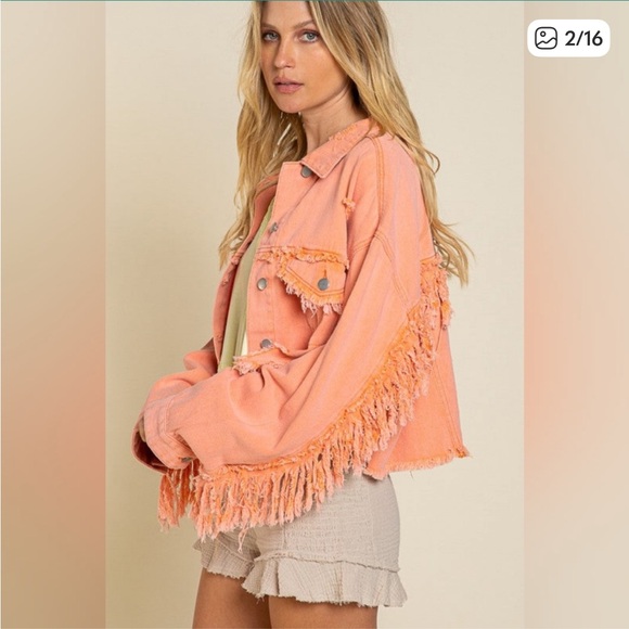 Cropped fringe denim jacket - Picture 7 of 8